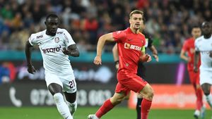 Darius Olaru rămâne cu picioarele pe pământ după FCSB - CFR Cluj 1-0. „Ne continuăm visul!” Ce așteptări are de la meciul cu Farul. „Presiunea mai mare e la noi!”