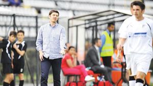 Ce se ascunde în spatele numirii lui Isăilă?** Dinu Gheorghe pregătește o repatriere de senzație în Liga 1. Totul depinde de calificarea în Europa: