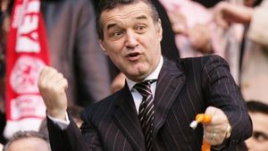 "Sunt un antrenor de geniu! Merit un contract afară!"