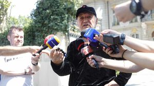 Gigi Becali poate face pe loc oferta cu care să dea lovitura anului la FCSB. Ce a aflat un dinamovist despre transferul de Liga Campionilor: „Dacă ne dă 1.500.000 de euro, îl facem pachet cu fundiță”