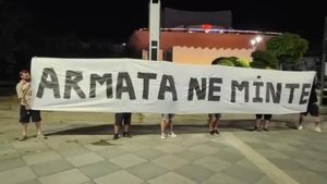 Suporterii Stelei, protest împotriva conducerii! Ce au afișat ultrașii în inima Bucureștiului