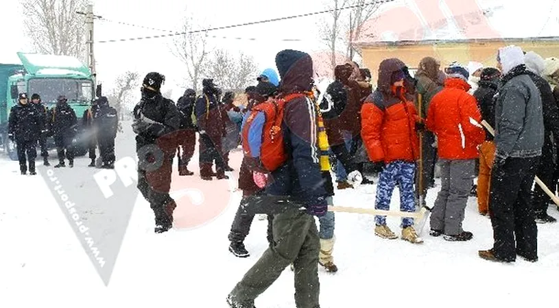 Apel la solidaritate!** Ultrașii se strâng din nou pentru a ajuta la deszăpezirea satelor afectate din județul Buzău