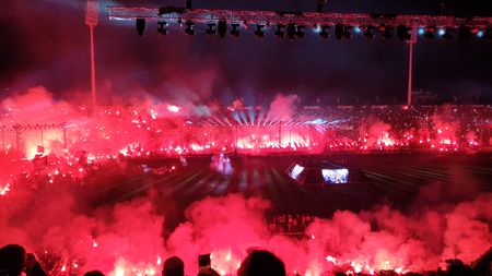 VIDEO EXCLUSIV | Cel mai frumos moment al serii în care PAOK a devenit campioană! Lucescu, Savvidis și cei 30.000 de fani au plecat capul pentru câteva minute

