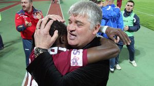 CFR se pregătește de Ligă! "Feroviarii" poartă discuții cu un atacant și cu un mijlocaș:** "Vom lua și jucători români"