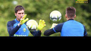 Impact imediat! Premiul primit de Tătărușanu după o lună perfectă la Nantes
