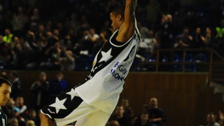 "U" rămâne liderul Diviziei A