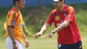 "Piți are cu Mutu problemele pe care le aveam eu cu Hagi"