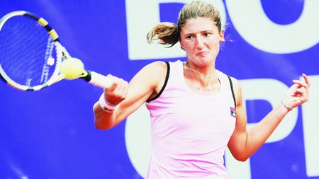 Begu e "beton" pe ciment:** s-a calificat în sferturile de finală la Dallas