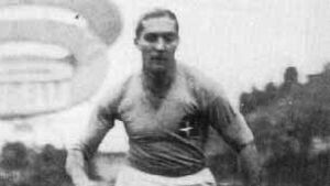 CURIOZITĂ‚ȚILE CM! Giuseppe Meazza a calificat Italia în finală cu pantalonii în vine:)