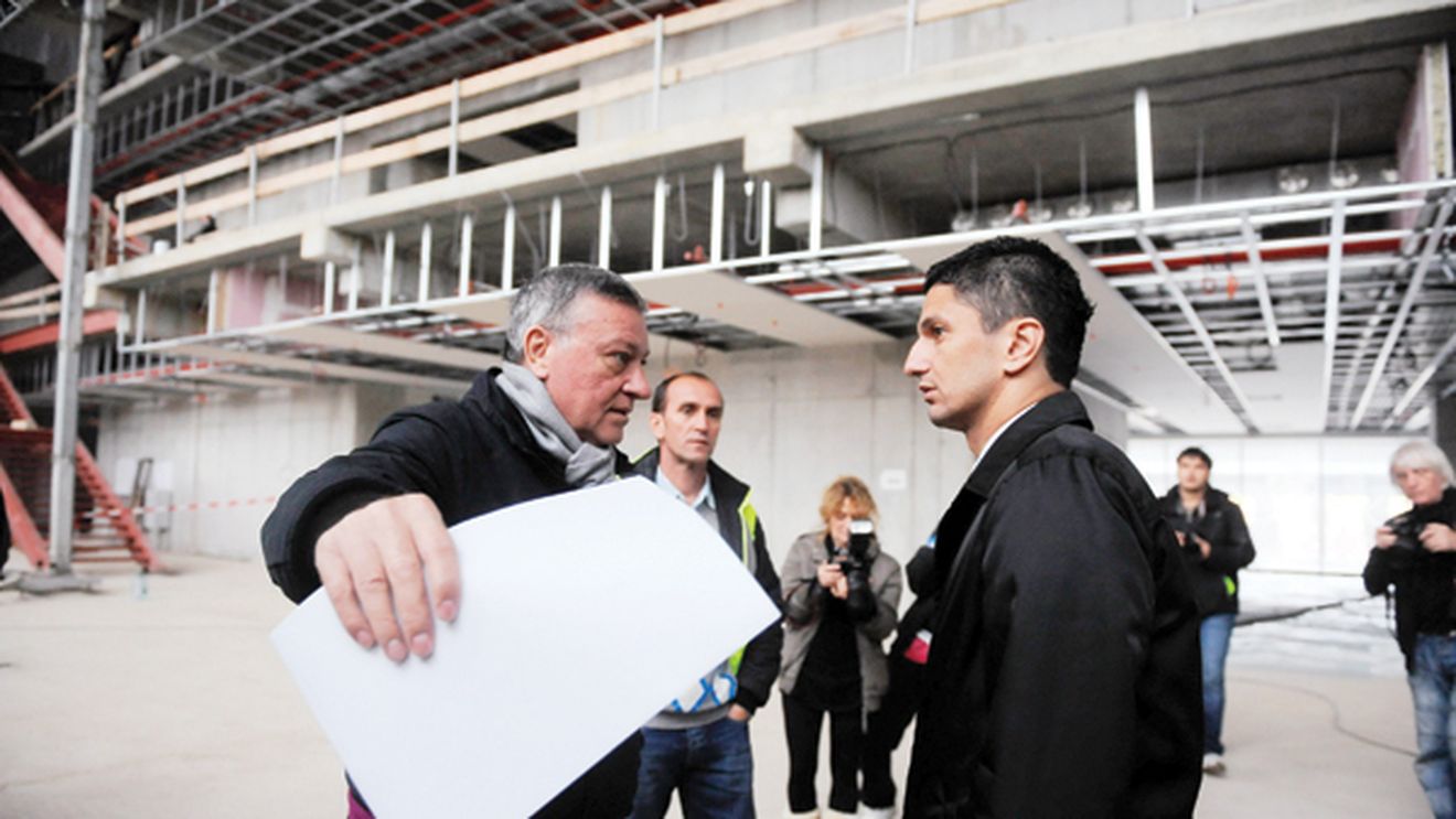 'Șicane' Borcea-Lucescu! "O să aduc poze cu tine cu fular de dinamovist" / "Nu o să mai trăim 90 de ani să o văd pe Dinamo jucând în Liga Campionilor!"