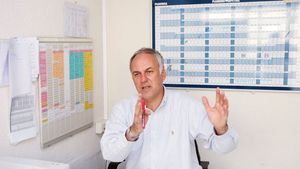 "Nu îmi amintesc când am fost scos de pe teren". Semifinala Franța - Germania de Vest din 1982 a rămas unul din momentele de referință din istoria edițiilor de Campionat Mondial