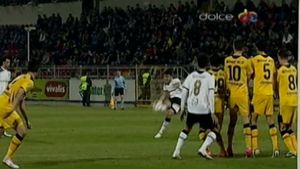 VIDEO El este cel mai demn urmaș al "lunetistului" Niculescu!** Are 8 goluri până acum și o precizie criminală: încă o reușită perfectă