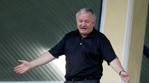 Porumboiu are o soluție**: "Am putea naturaliza câțiva jucători, dacă sunt de valoare"