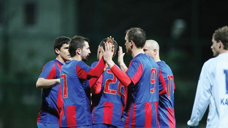 Steaua cu două** fețe