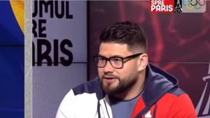 Luptătorul Alin Alexuc-Ciurariu dezvăluie secretul deplasărilor în străinătate: „Nu am concurenți la categoria mea de 130 de kilograme, nu există grei în România” | VIDEO EXCLUSIV DRUMUL SPRE PARIS