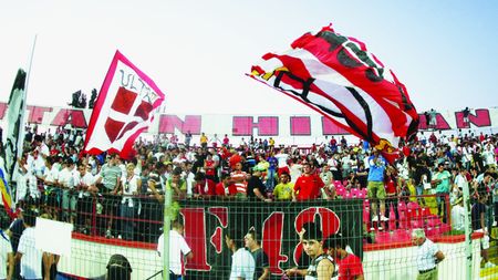 "Zicule, zici că ești PelÃ©"!** Ce le-au strigat fanii jucătorilor, la antrenament?:)