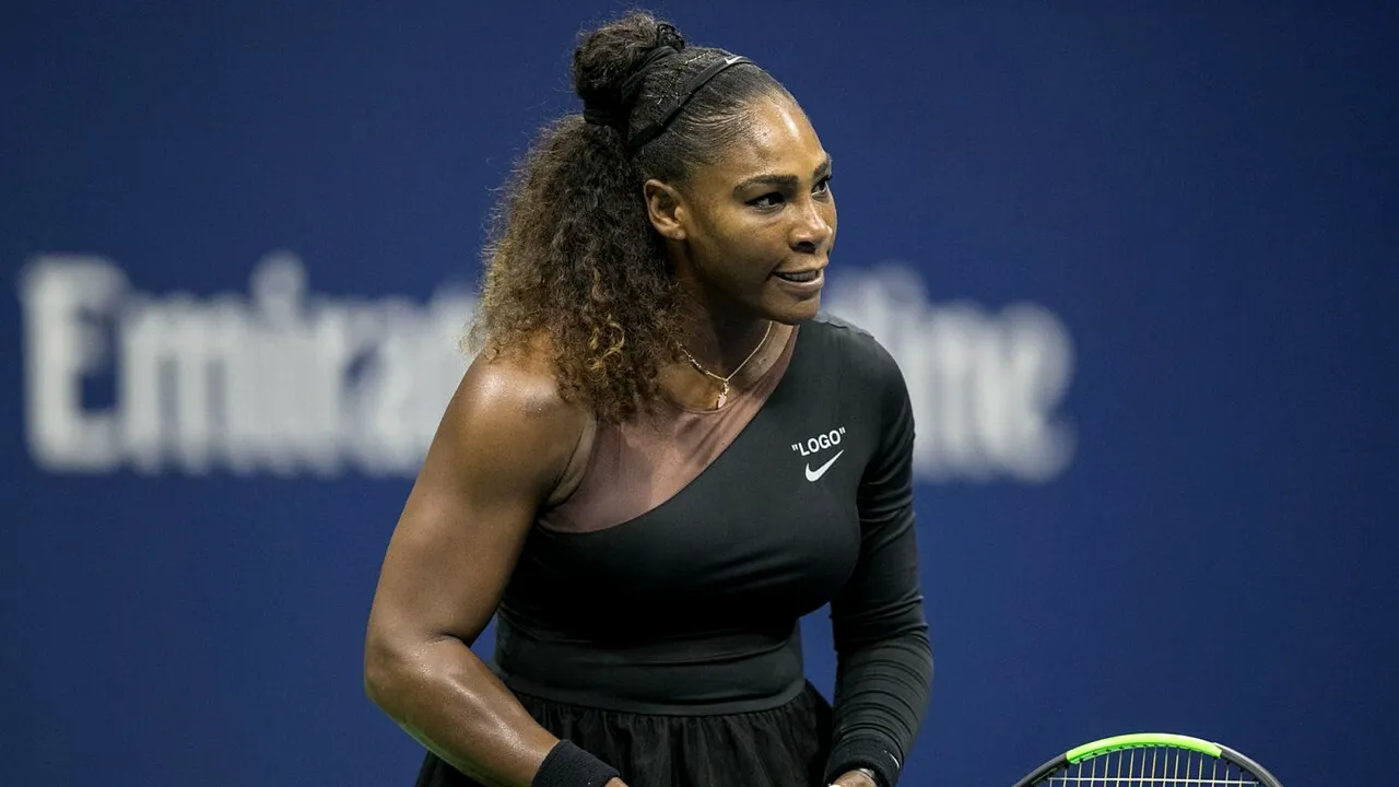 Serena Williams s-a filmat în timp ce renunță la halatul de baie și se îmbracă în rochie. Rivala Simonei Halep se pregătește de o ieșire în club: „Noaptea când mamele își fac de cap”