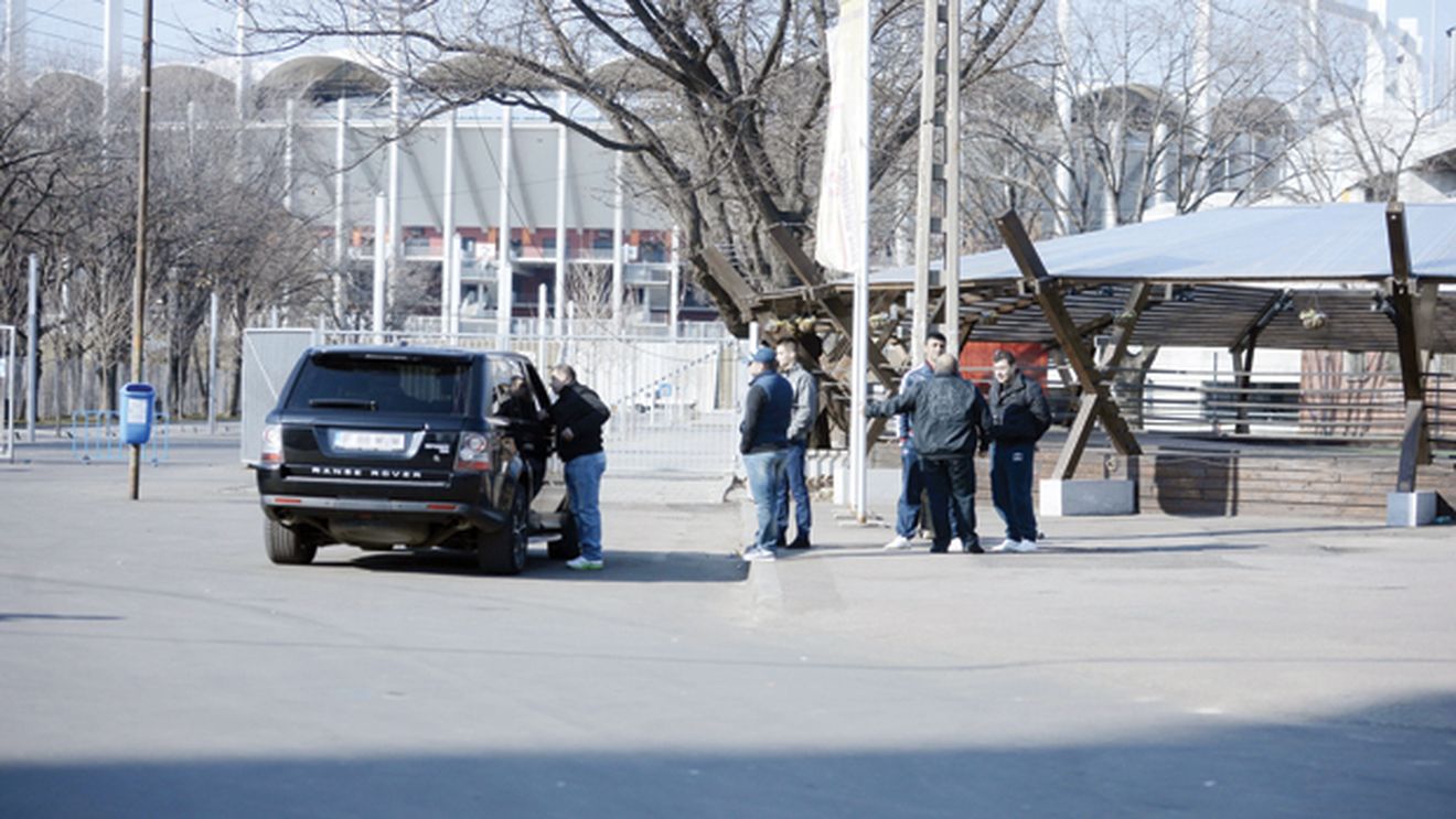 "Vrei bilet? Îți dă fratele tău!"** Continuă nebunia din jurul tichetelor la Steaua - Chelsea! SURPRIZĂ‚: cine sunt complicii bișnițarilor