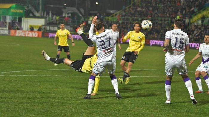 De ce U Cluj a învins FC Argeș în deplasare iar Universitatea Craiova a clacat pe teren propriu cu echipa lui Bogdan Andone