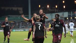 Higuain, remediul pentru luxemburghezii de la Dudelange! Italienii au avut probleme cu "zidul" de care s-au lovit Țucudean și Omrani. Cronica meciului