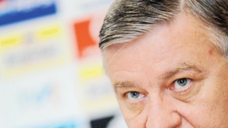 Nașul: „Să nu fim noi ciuca bătăilor!"