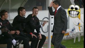 "De ce mă atacă Turcu?** Eu sunt înalt și frumos, el e mic și mai puțin norocos!"