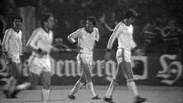 EXCLUSIV | O legendă a lui Dinamo a retrăit victoria cu Hamburg: "Nemții au avut primă de victorie 50.000 de mărci". Câți bani au primit dinamoviștii după calificarea din 1983 