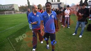 "Steaua e așa cum am lăsat-o, doar cu antrenor și jucători noi!"** :) Vezi ce spune Emeghara