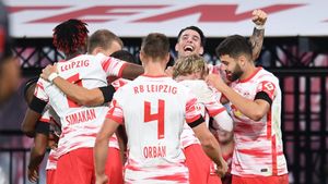 Top Pariu: 100% fotbal » Pachetul Zilei de astăzi ajunge la cota 13.18 »»