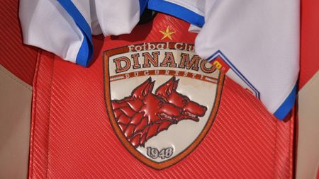 „Să nu bage ceva, pentru asta”. Fotbaliștii lui Dinamo București, duși să mănânce la ambasada României înaintea meciului de frică să nu le fie otrăvită mâncarea