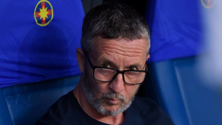 Cum a fugit Mirel Rădoi de la FCSB spre uimirea lui Mihai Stoica: „M-am trezit cu antrenamentul anulat și mașinile dispărute din bază”