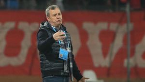Mircea Rednic la Poli Iași? „Puriul” anunță marți dacă va semna contractul, în funcție de tratativele pe care le poartă cu un club din Belgia! EXCLUSIV