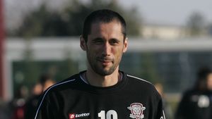 Dică vrea să-l bată pe Rednic