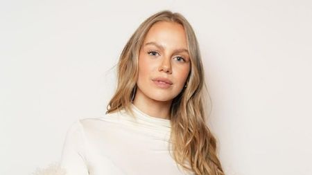 „Cred că arăt hot! Vreau să îmi arăt corpul". Iubita fotbalistului e gata să se dezbrace dintr-un motiv neaşteptat