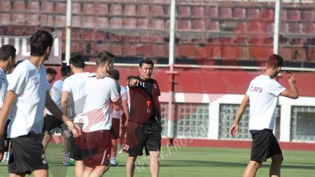 FOTO | Rapid are 22 de jucători pentru Liga 1. Bornescu, noutatea de la reunire. Portarul negociază întoarcerea în Giulești