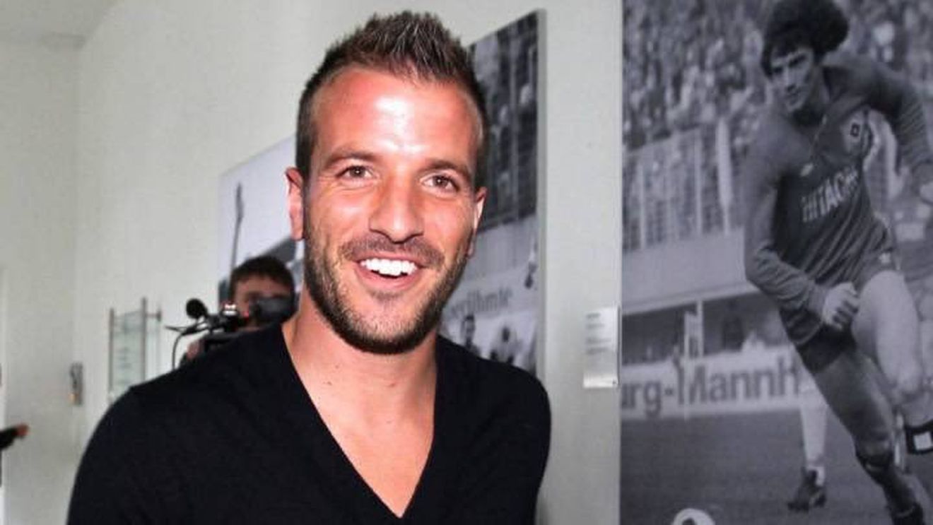 Van de Beek, susținut să lase Ajax și să plece la Real Madrid. Fostul mare jucător al "galacticilor: "M-aș duce și pe bicicletă acolo"