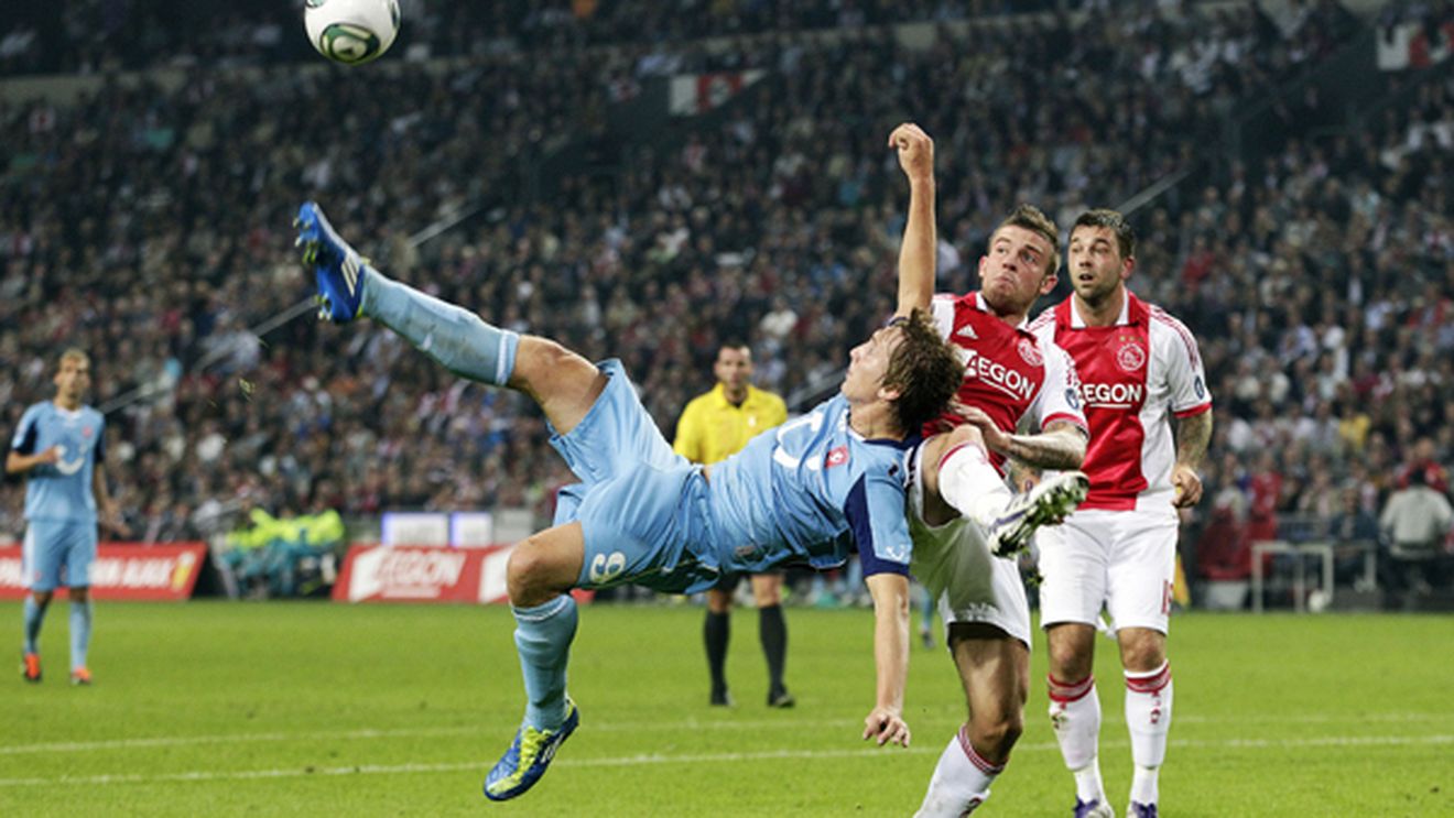 VIDEO** Steaua va da piept cu urmașul lui Van Persie! E pe lista lui United și dă mai mult de un gol la două meciuri