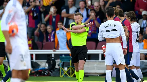 Arbitrul făcut praf de Real Madrid TV înainte de El Clasico a luat o decizie care a declanşat furia dezlănțuită a Barcelonei! Nu a dat penalty la un henț al lui Tchouameni, deşi a fost chemat la VAR