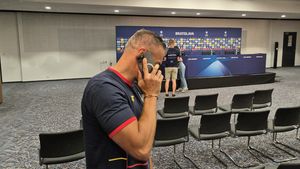 Daniel Pancu a pus mâna pe telefon şi a vorbit cu Vicente Del Bosque, după eşecul cu Spania U21: „Mi papa”
