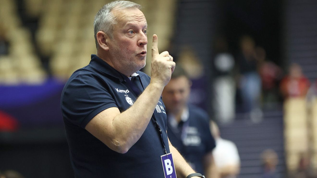 Nu se întâmplă doar la fotbal: antrenor-paravan pentru Bogdan Burcea, în EHF European League