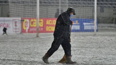 Vine Iadul Alb în România! Ninsori abundente şi temperaturi de -16 grade Celsius: probleme pentru meciurile din Superliga şi înainte de FCSB – PAOK!