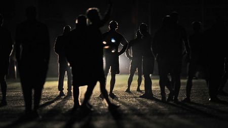 Moment incredibil la Cluj! Fanii au crezut că a picat curentul, dar în realitate se repara o gafă uriașă. Ce s-a întâmplat