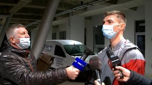 Tensiune la Craiova, după victoria FCSB-ului: „Stai, mă! Ce tot claxonezi?!” Florin Tănase, scos din minți la interviuri