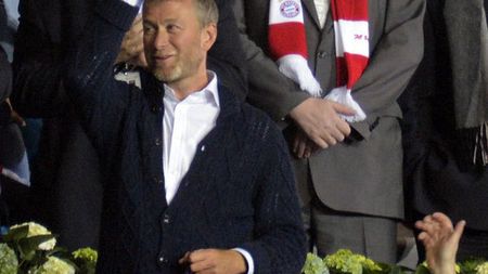 Nici toți banii din lume nu-l vor scăpa de răzbunarea asta:** "Acolo se caută doar vinovați!" Abramovich, pus la colț pe modelul Pițurcă: "Vezi că nu te pricepi"