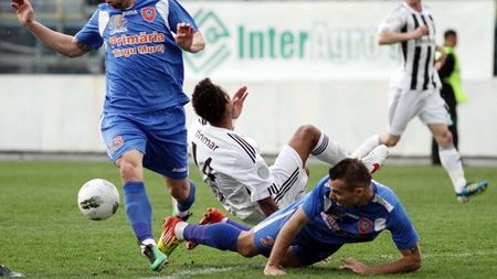 FCM-ul respiră din off-side!** Târgu-Mureș - Sportul 2-1!