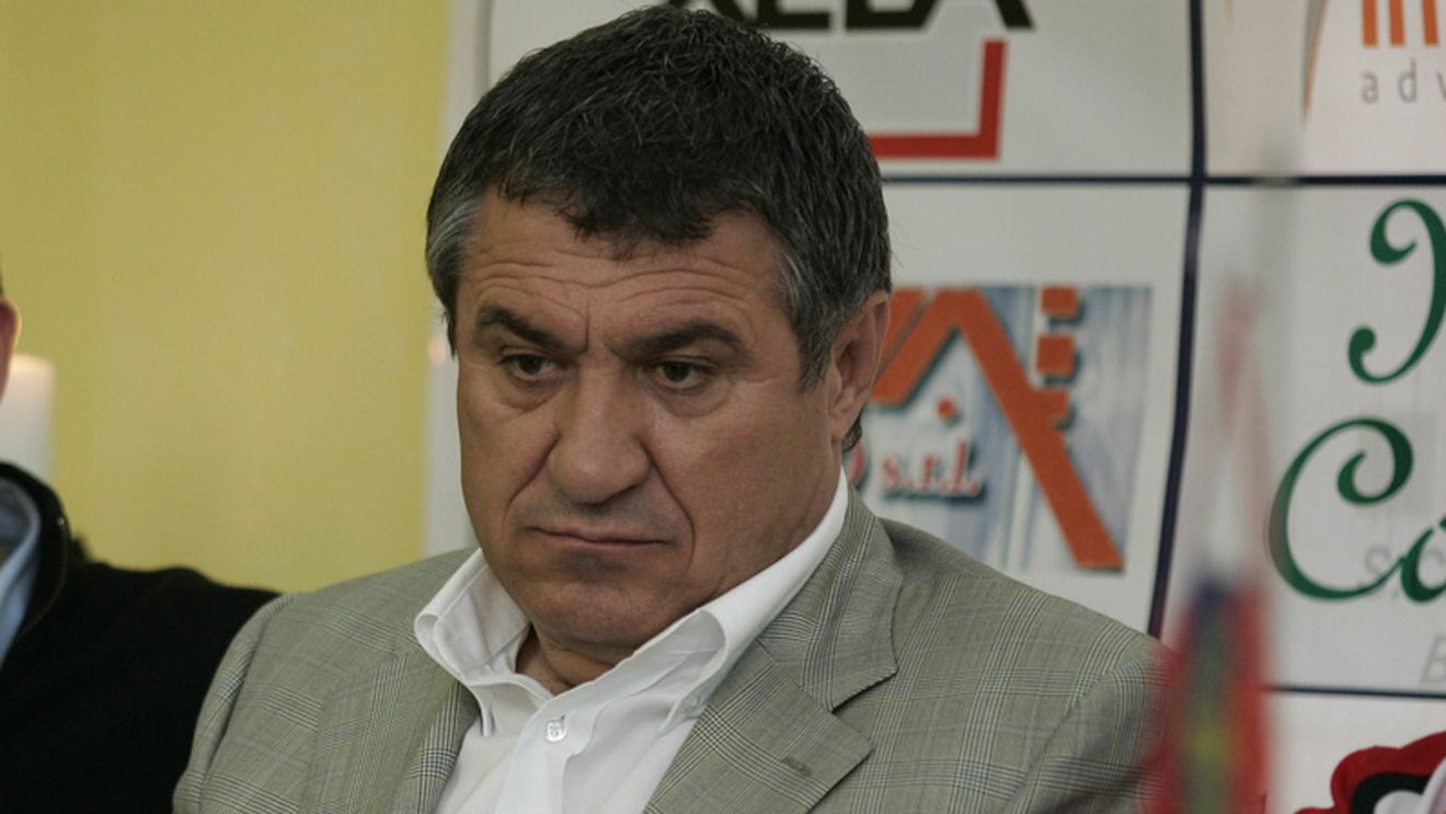 Victor Becali: "La Steaua, atacul și mijlocul sunt zero!"