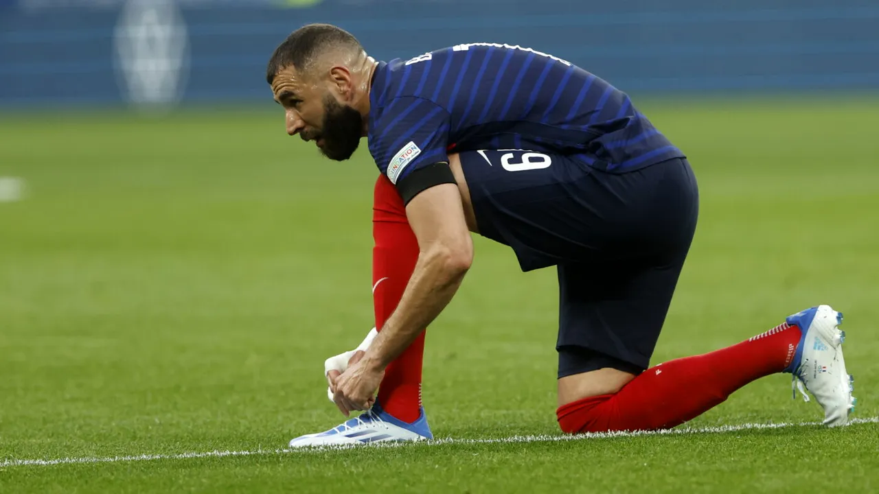 Mihai Stoica a găsit soluția pentru Karim Benzema, atacantul care ratează Campionatul Mondial din cauza unei accidentări musculare: „Nu înțeleg, de ce nu face asta?”