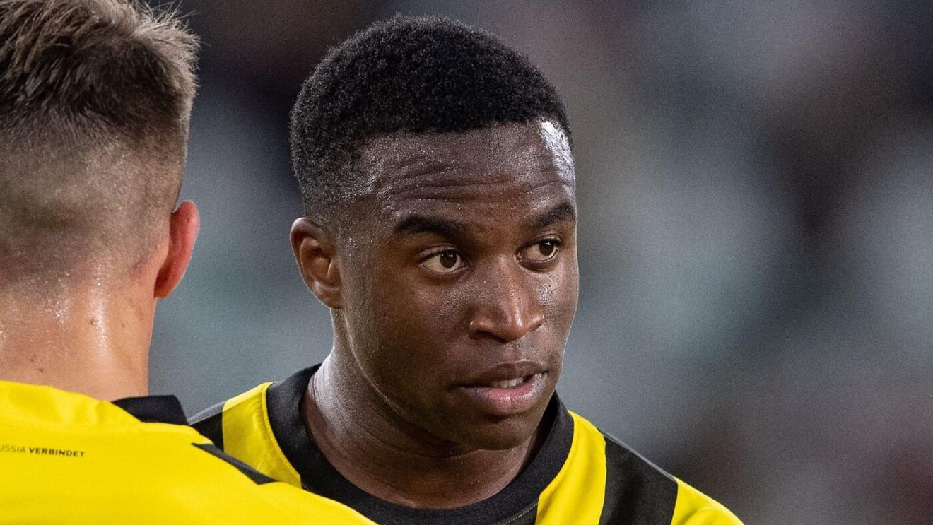 Scandal uriaș în Bundesliga: Youssoufa Moukoko, noul star al Borussiei Dortmund, și-a falsificat data nașterii. Câți ani ar avea, de fapt