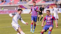 Bogdan Vătăjelu a semnat cu Sepsi OSK, unde e așteptat și un retrogradat cu FC Hermannstadt. ”Lista neagră” a lui Ovidiu Burcă conține șase jucători