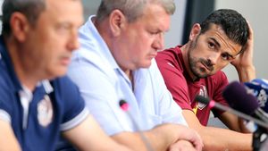 Cadu contraatacă violent după ce Rednic l-a acuzat în ProSport pentru criza echipei din ultimul sezon: "Ca om, e sub zero. Să nu mai fie pervers"